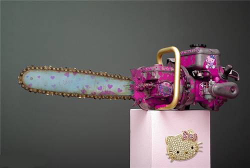 Sweetly kill you with Hello Kitty chainsaw