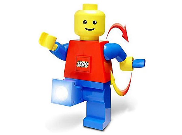 Giant LEGO Minifig And Brick Doubles As LED Flashlights Gadgetsin Giant LEGO Minifig And Brick Doubles As LED Flashlights Gadgetsin