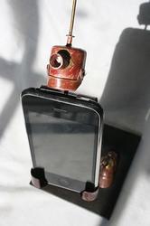 iPhone Stand Robot