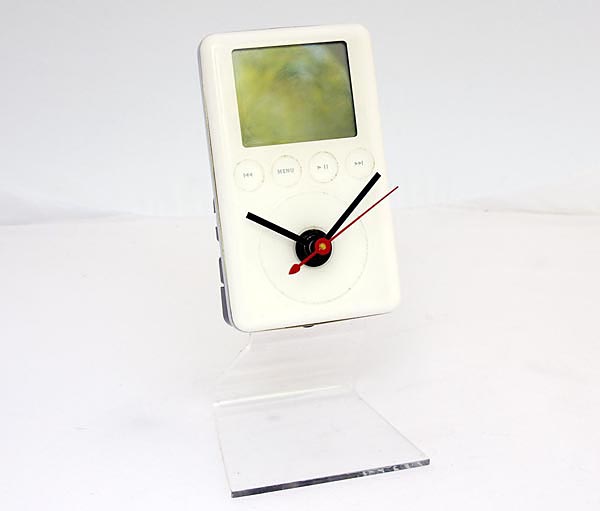 Recycled iPod Clock