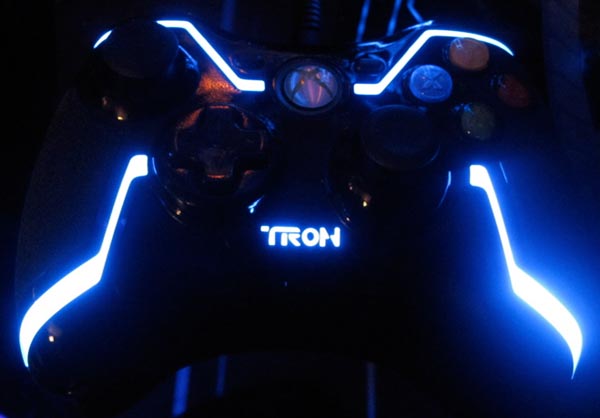 Tron Legacy Action Figures and Remote Control Light Cycle Unveiled