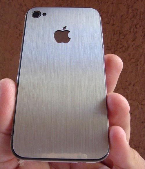 Aluminum iPhone 4 Wrap and Protective Cover