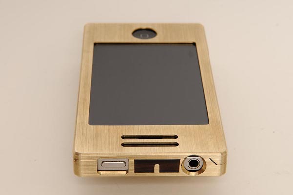 EXOvault Metal iPhone 4 Cases