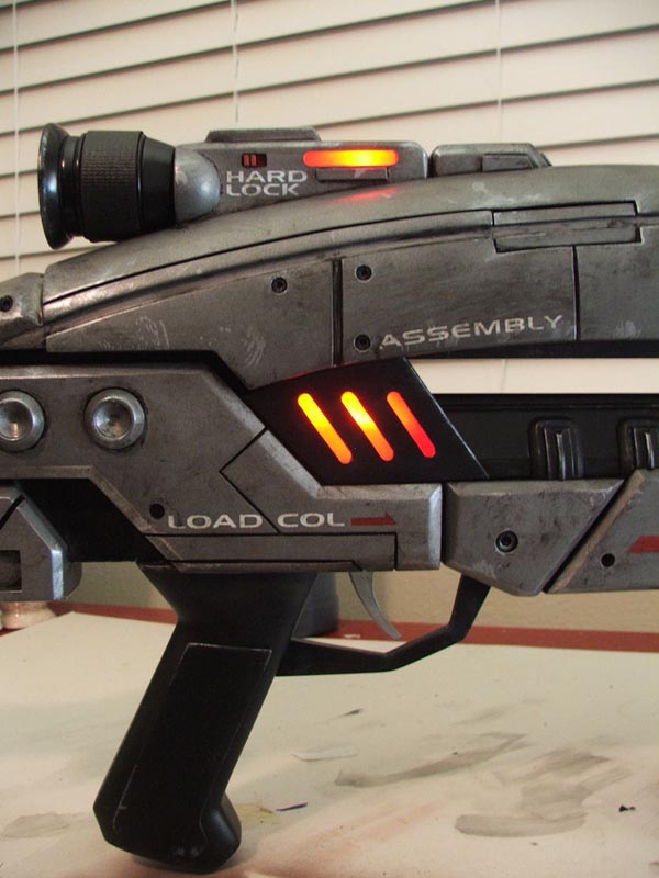 Mass Effect 2 M8 Avenger Assault Rifle Replica