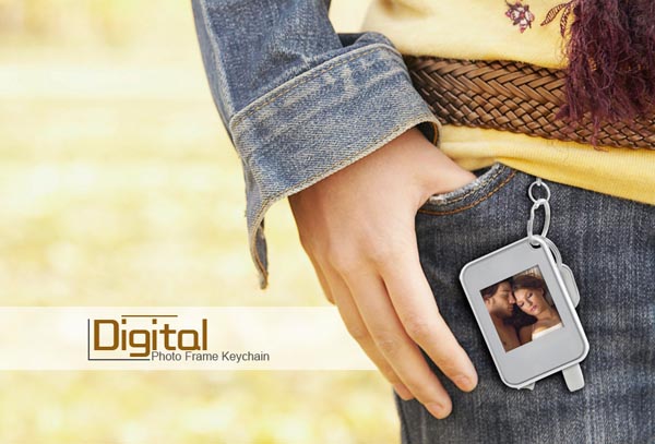Digital Photo Frame Keychain