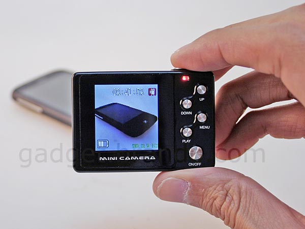 Mini Digital Camera with LCD Screen and Vehicle Accessories