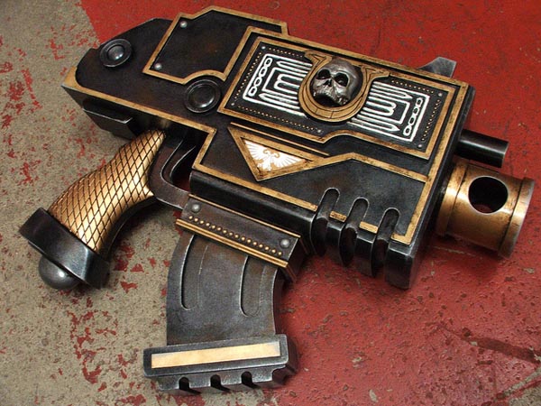 Warhammer 40k Bolt Pistol Replica from Ultramarines Movie