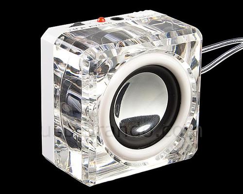 Illuminated Cube USB Speaker with MP3 Player and FM Radio