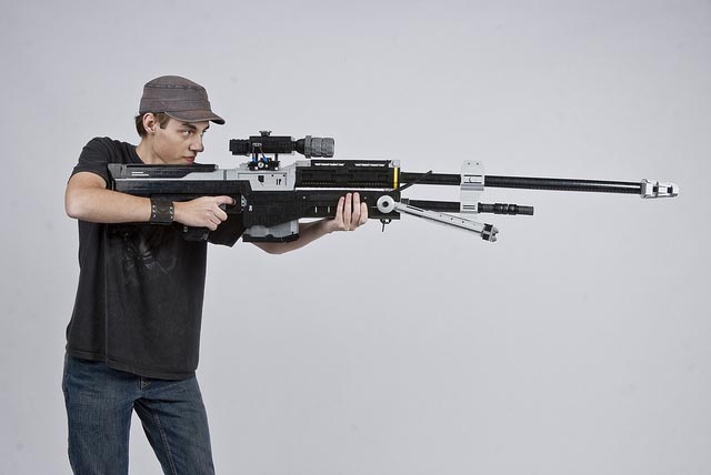 Life-Sized Halo Sniper Rifle Built with LEGO Bricks