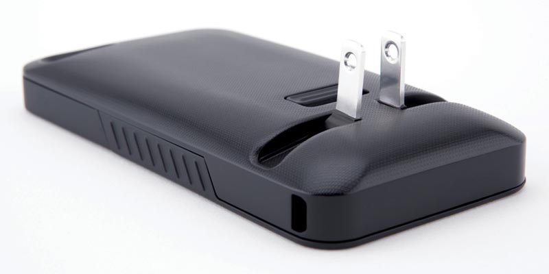 JuiceTank iPhone 4 Case with Wall Charger