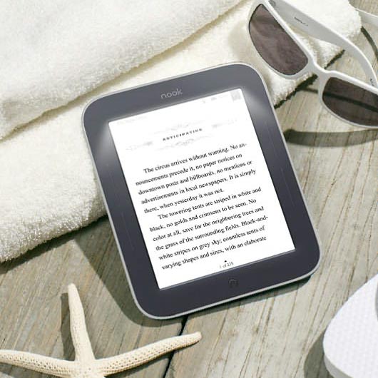 Barnes & Noble NOOK Simple Touch with GlowLight eBook Reader