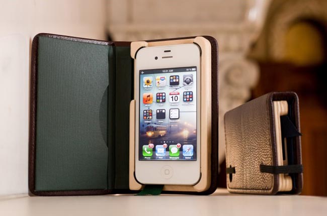 Pad&Quill Little Luxury Book iPhone 4 Case