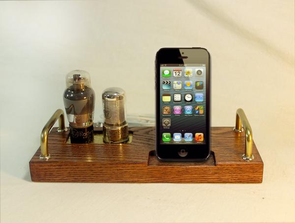 The Handmade iPhone 5 Docking Station
