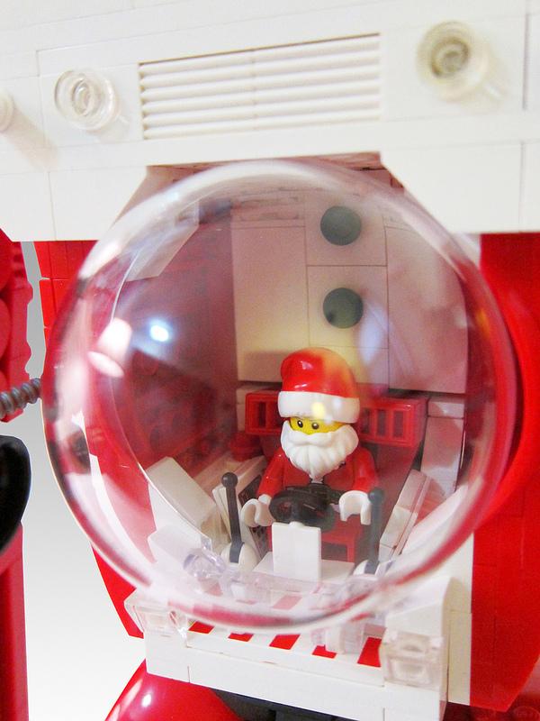 Santa Claus and His New LEGO Mecha