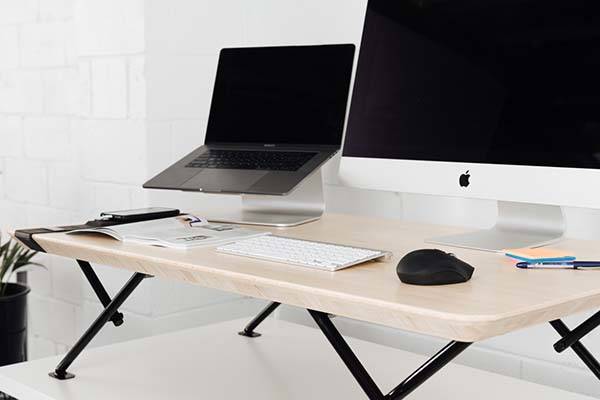 MOVI Automatic Standing Desk with Timer and USB Charger