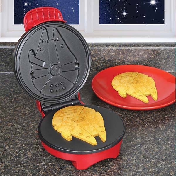 Star Wars Millennium Falcon Compact Waffle Maker