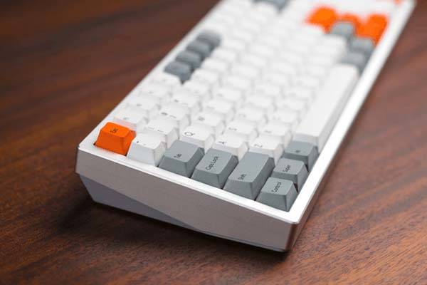 Kira Compact Full-Size Mechanical Keyboard