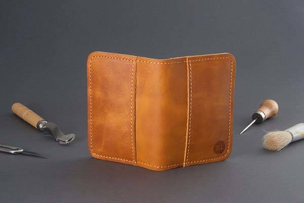 EtraLeather Handmade Distressed Leather Bifold Wallet