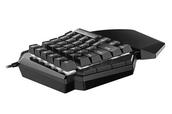GameSir GK100 Wired One-Handed Mechanical Gaming Keypad