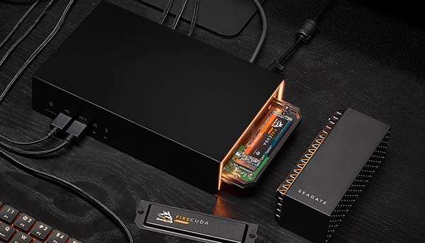 Seagate Firecuda Gaming Dock with NVMe SSD Slot