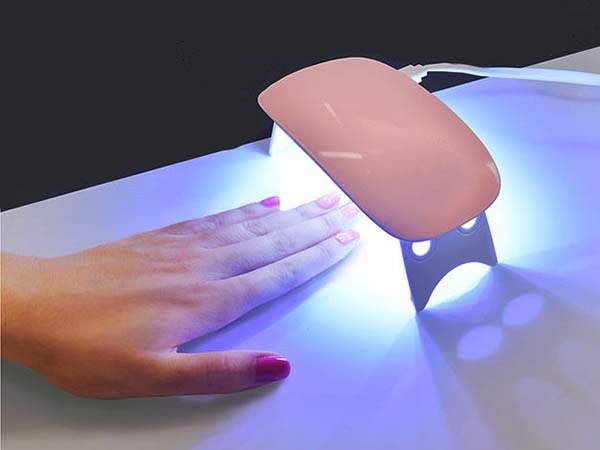 The Portable 6W UV LED Nail Dryer