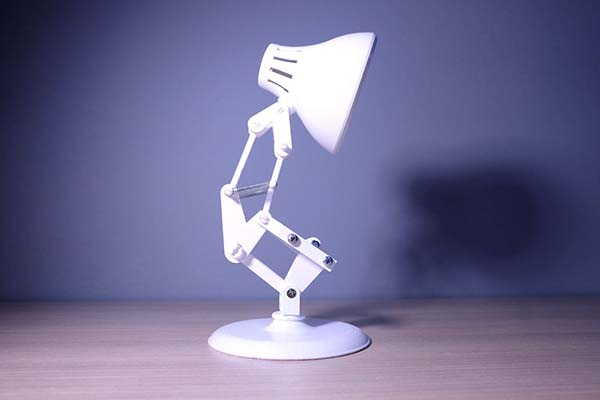 3D Printed Pixar Lamp Replica with Articulated Design