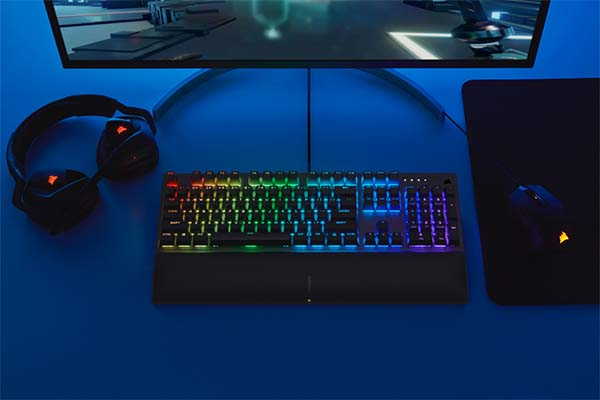 Corsair K60 RGB Pro SE Mechanical Gaming Keyboard with Cherry Viola Switches