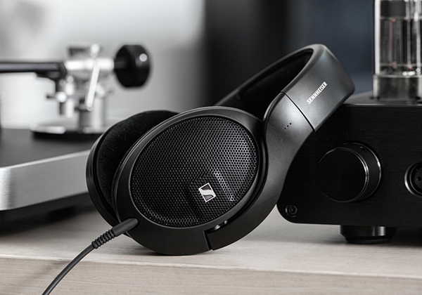 Sennheiser HD560 S Audiophile Headphones with Open-back Earcups and Detachable Cable