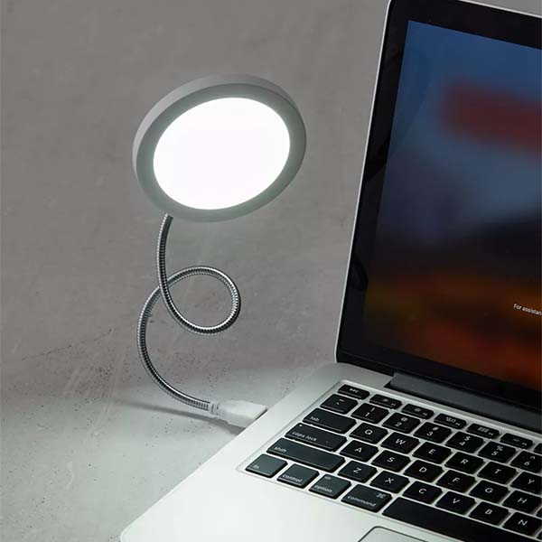 Brookstone Portable USB LED Light Therapy Lamp | Gadgetsin