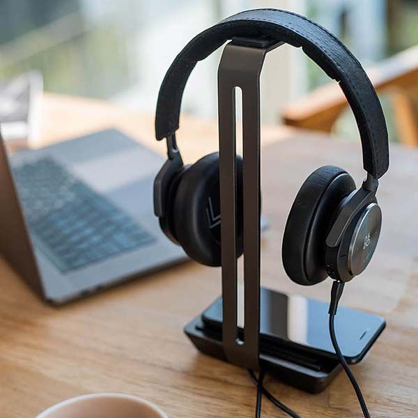 Raptic Rise Headphones Stand with Wireless Charging Pad and USB Port