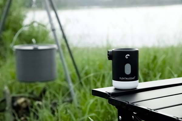 Flextailgear Max Pump2 Pro Portable Air Pump with Camping Lantern