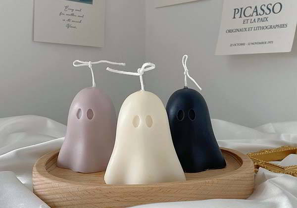 The Cute Handmade Ghost Candle for Halloween Decoration