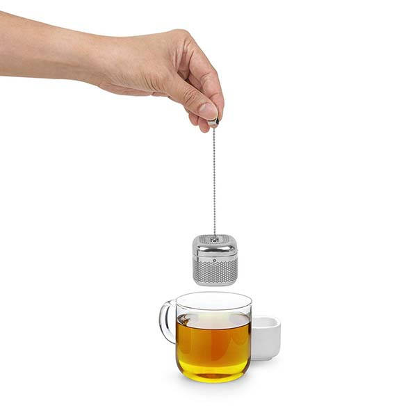 Umbra Cutea Metal Tea Infuser with Ceramic Saucer | Gadgetsin